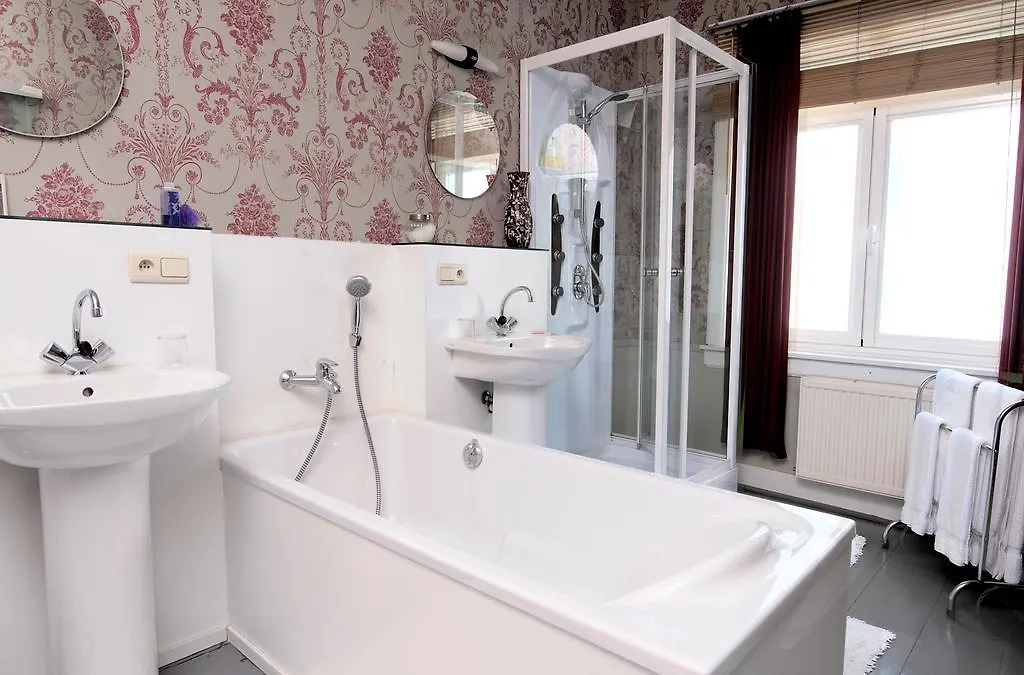 B&B The Baron Antwerpen